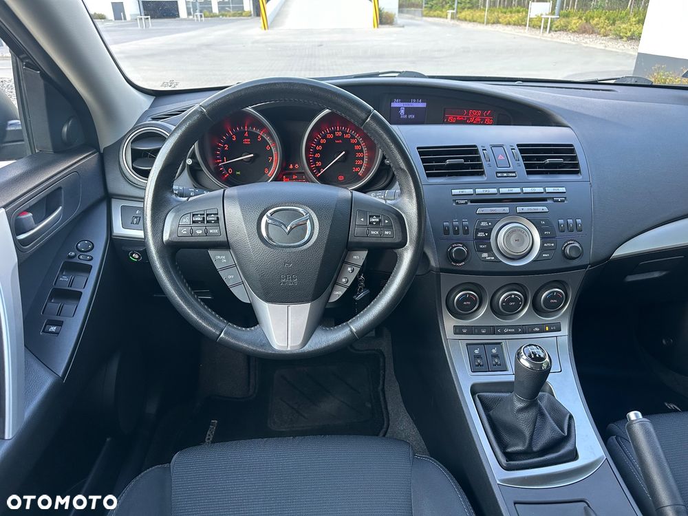 Mazda 3 - 10