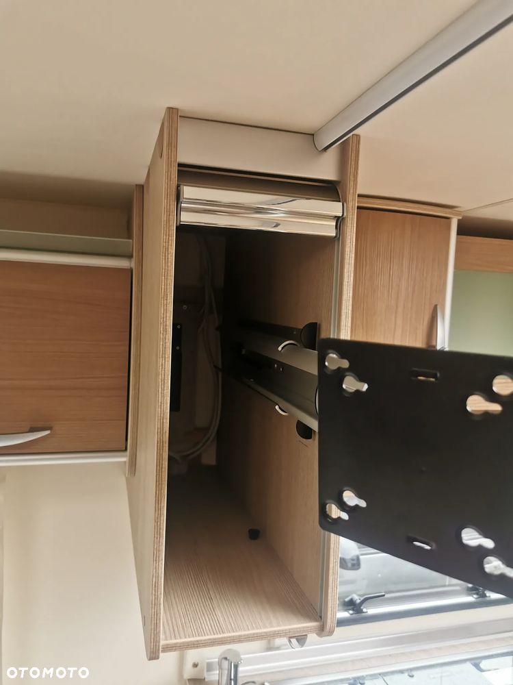 Burstner Averso Comfort 460LT - 15