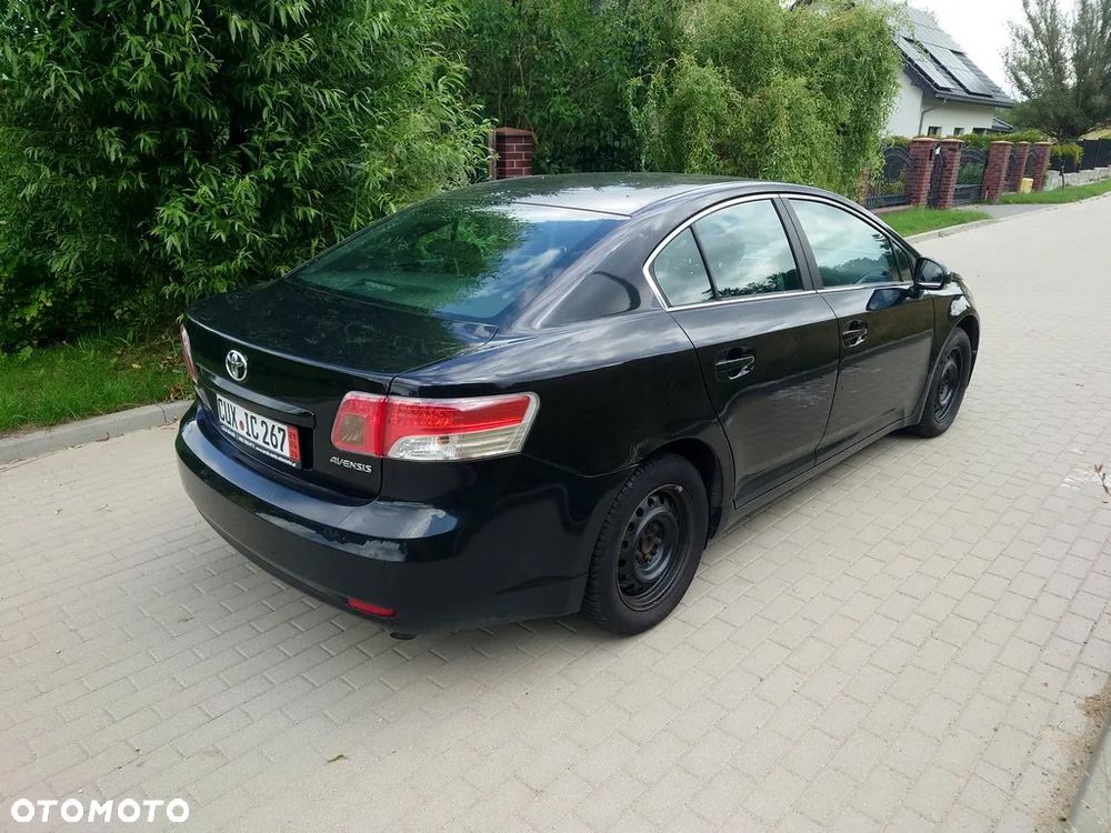 Toyota Avensis 1.8 Sol - 3