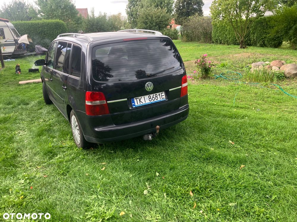 Volkswagen Touran 1.9 TDI Conceptline - 3