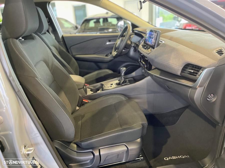 Nissan Qashqai 1.3 DIG-T Engage - 26