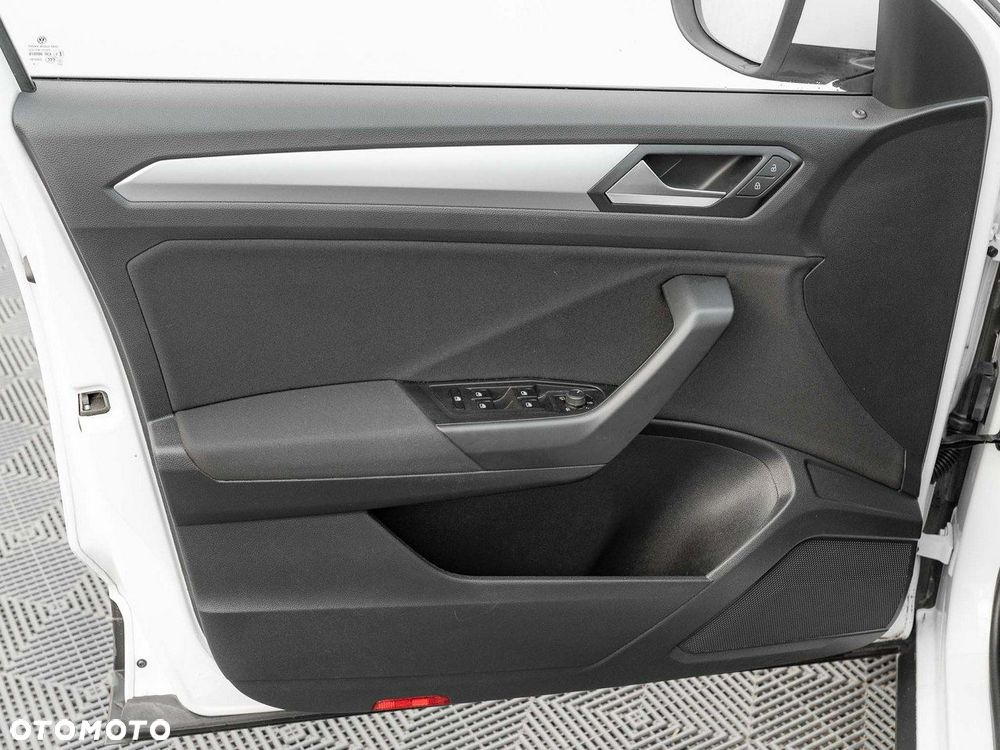 Volkswagen T-Roc 1.5 TSI Life - 12