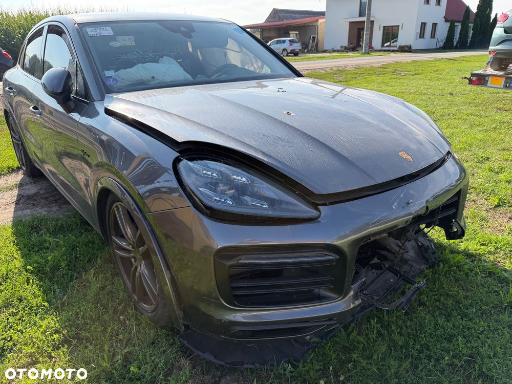 Porsche Cayenne - 22