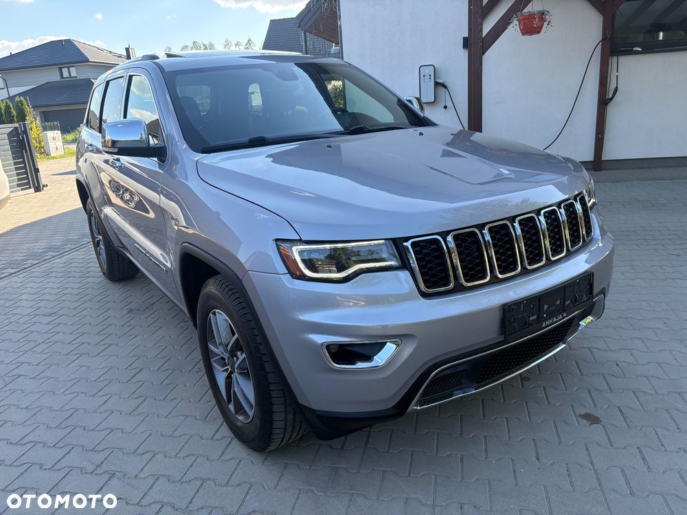 Jeep Grand Cherokee - 27