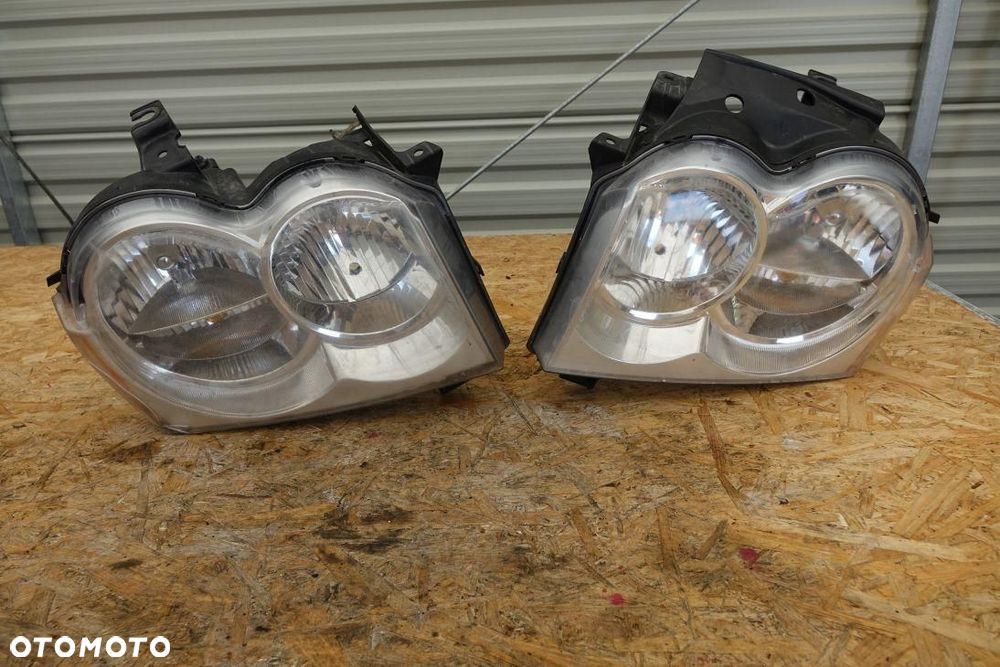 REFLEKTOR 2 LAMPY PRZÓD LEWA PRAWA LAMPA JEEP GRAND CHEROKEE WK1 123232 - 1