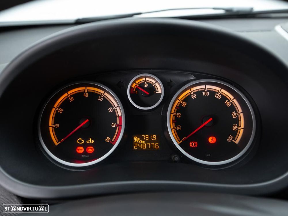 Opel Corsa — fotografia 16