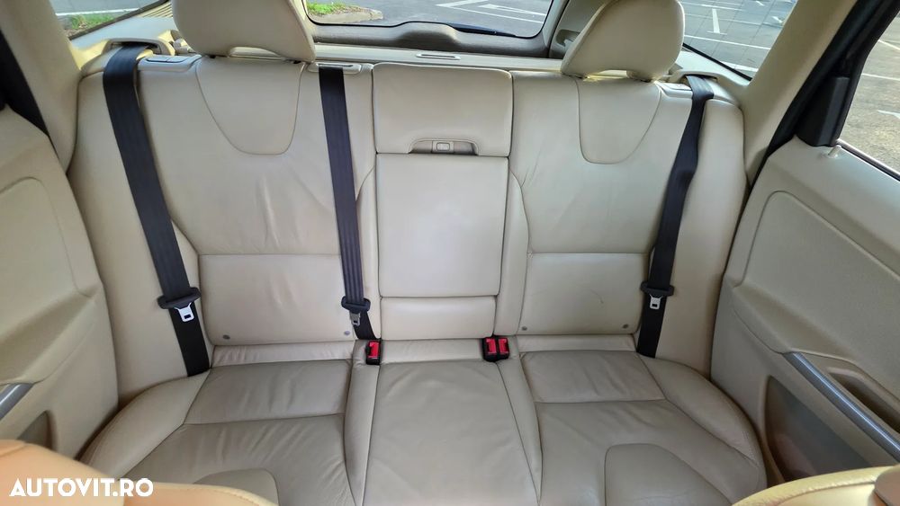 Volvo XC 60 D5 AWD - 3