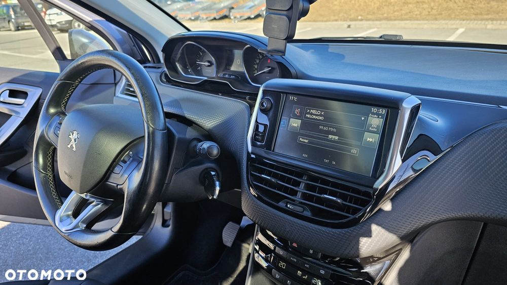 Peugeot 2008 1.2 Pure Tech GPF Allure S&S - 10