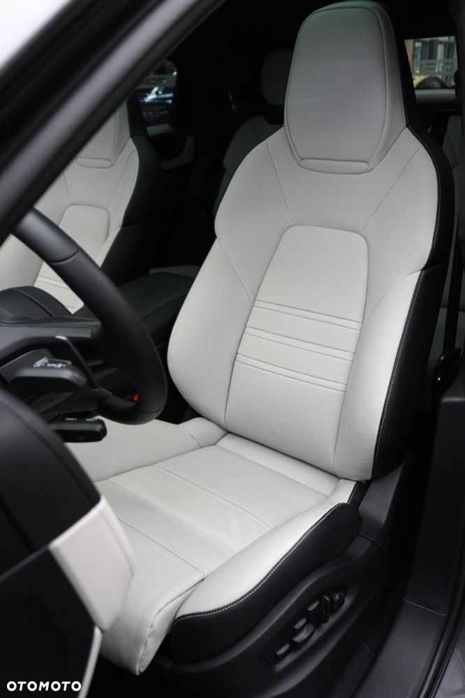 Porsche Cayenne - 11