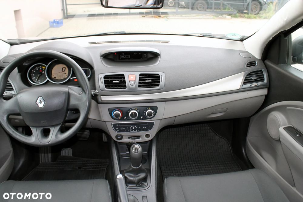 Renault Megane 1.6 16V 100 Authentique - 9