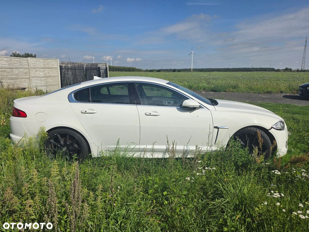 Jaguar XF 3.0 V6 S - 7