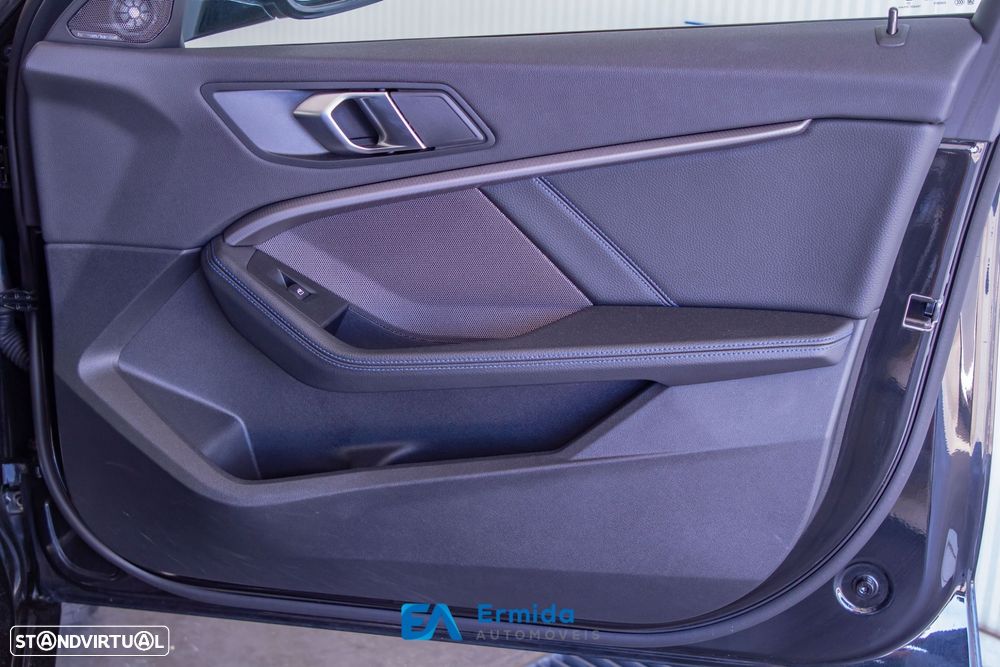 BMW 118 i Pack Desportivo M Auto - 48