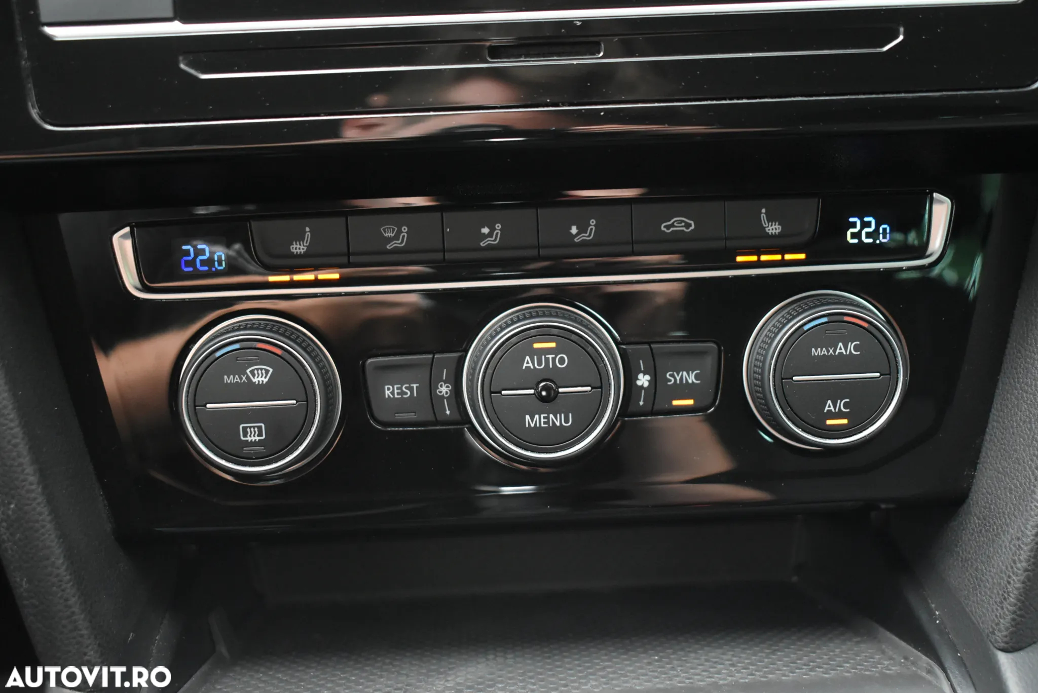 Volkswagen Passat 1.5 TSI ACT DSG Comfortline - 19