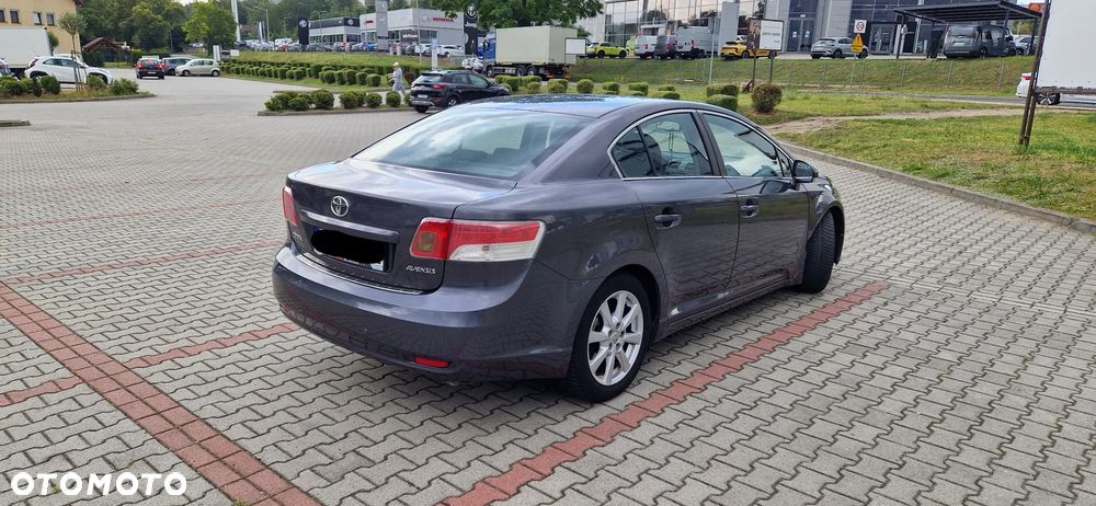 Toyota Avensis 2.0 Sol plus MS - 6