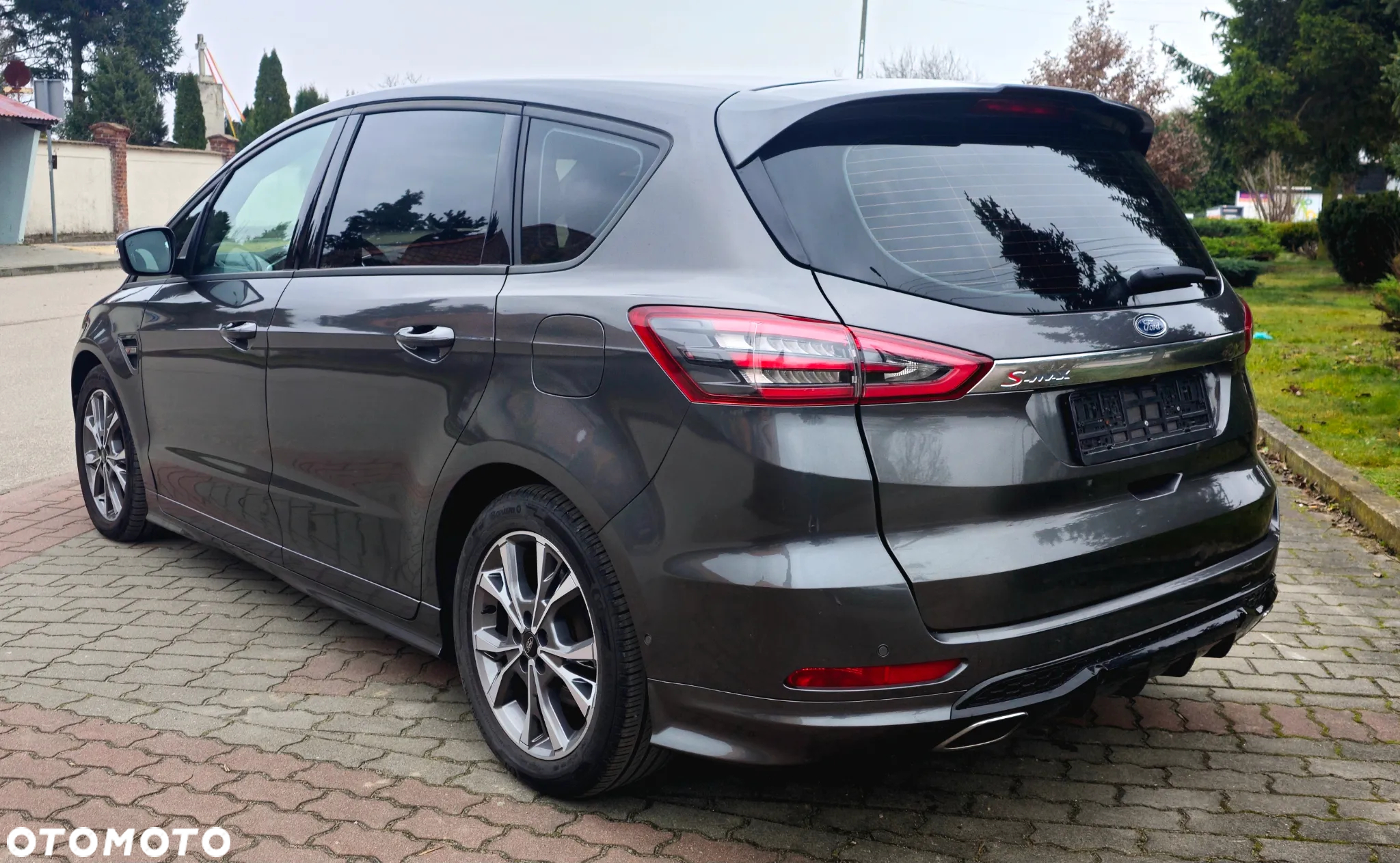 Ford S-Max - 8