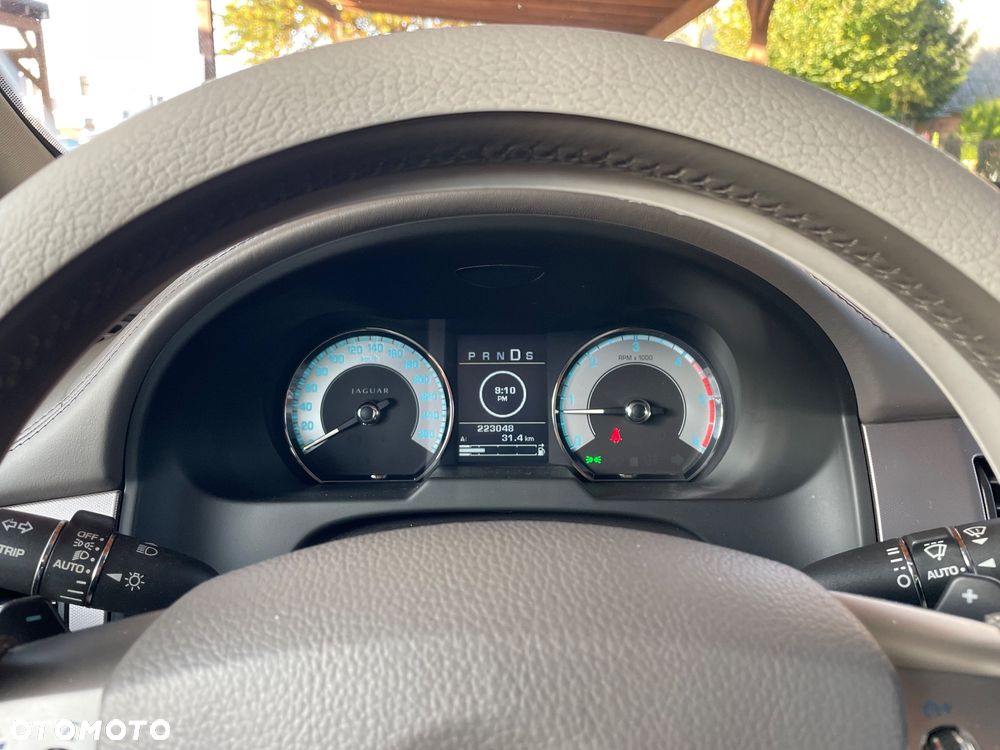 Jaguar XF 2.7 V6 D Premium Luxury - 30