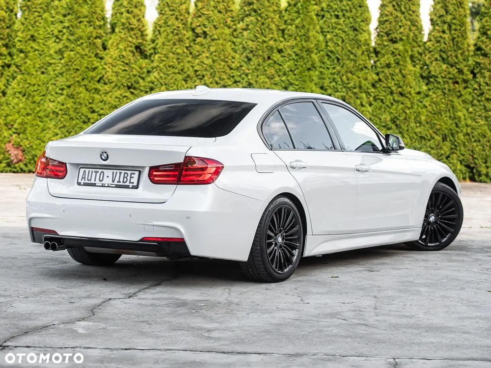 BMW Seria 3 328i xDrive Sport-Aut Sport Line - 13
