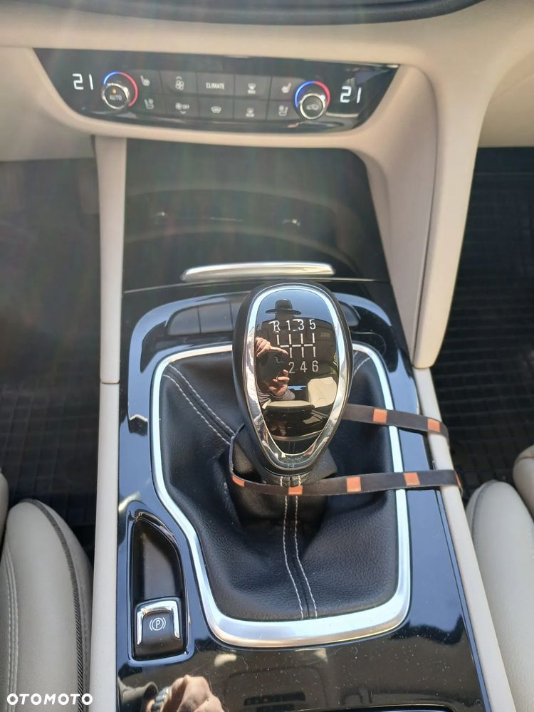 Opel Insignia 1.5 T Enjoy S&S Eco - 2