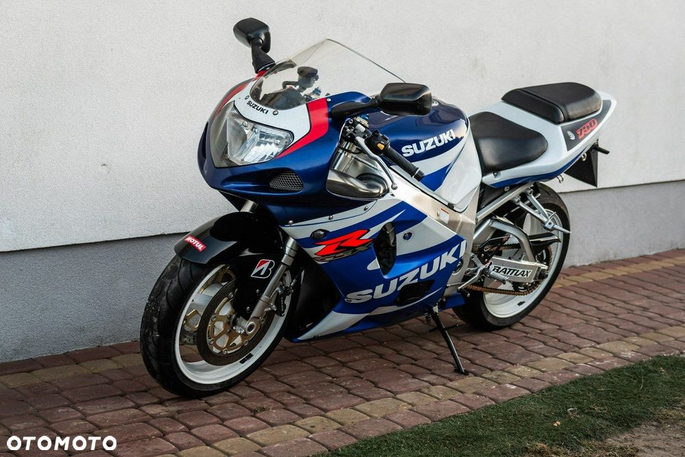 Suzuki GSX-R - 6