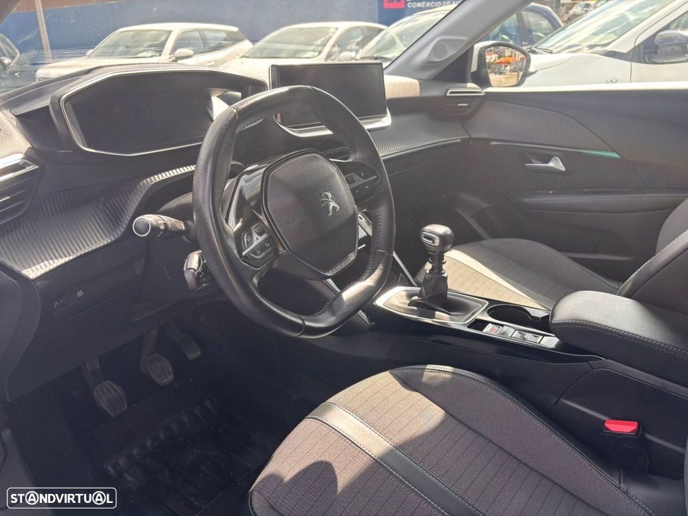 Peugeot 208 1.2 PureTech Allure - 5