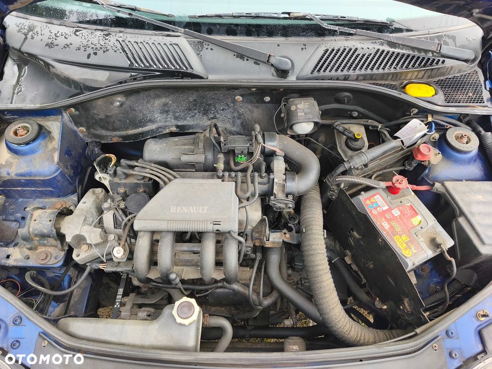 Renault Clio - 8