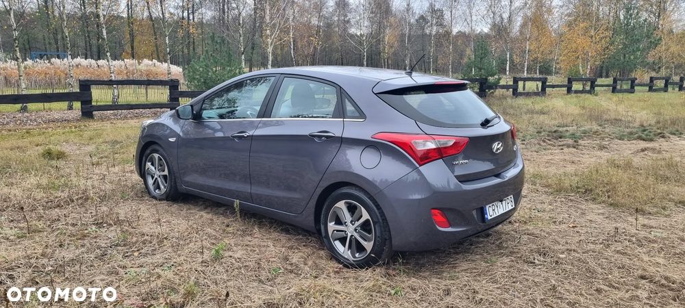 Hyundai i30 1.4 Passion Plus - 11