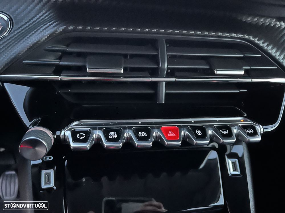 Peugeot 2008 PureTech 130 Allure - 12