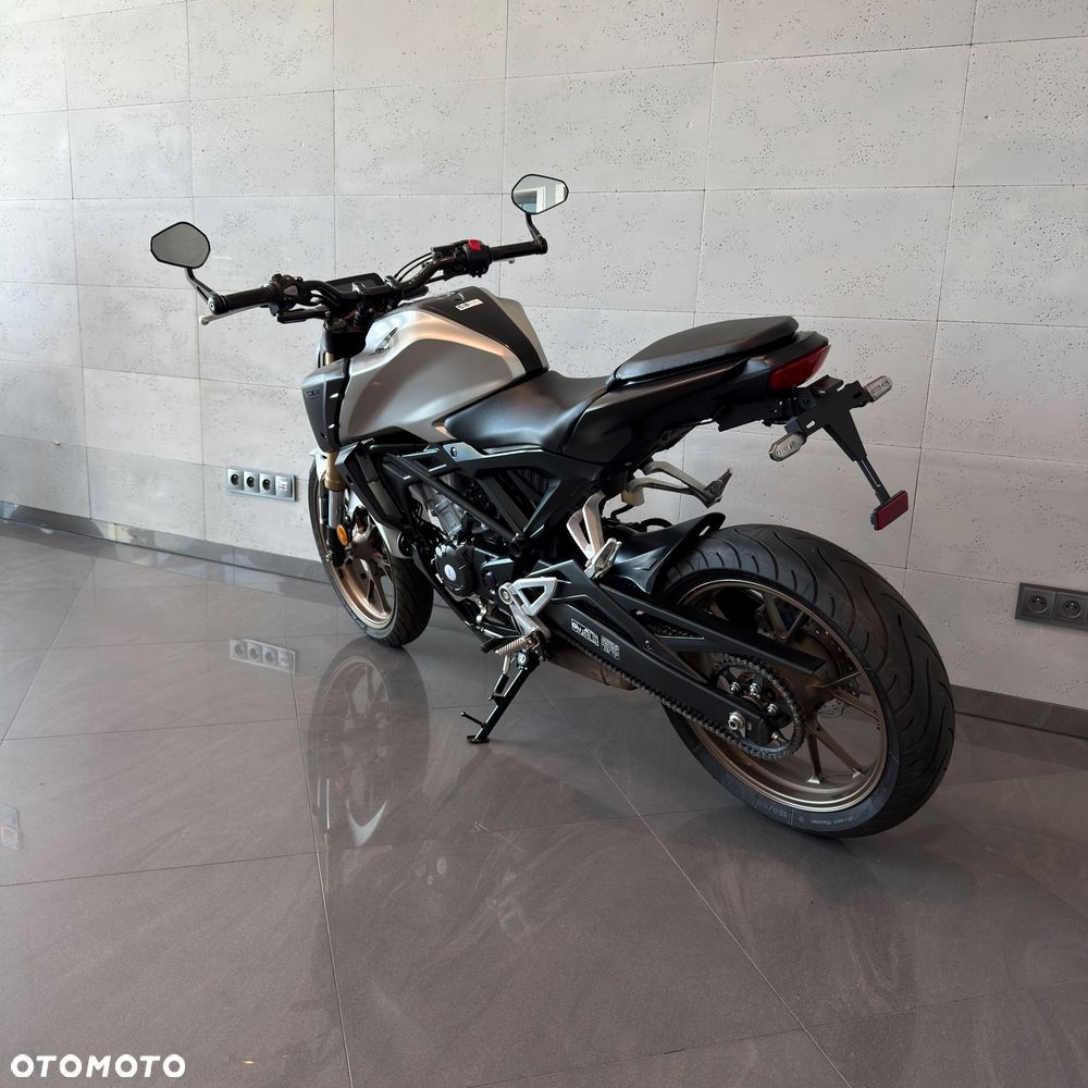 Honda CB - 9