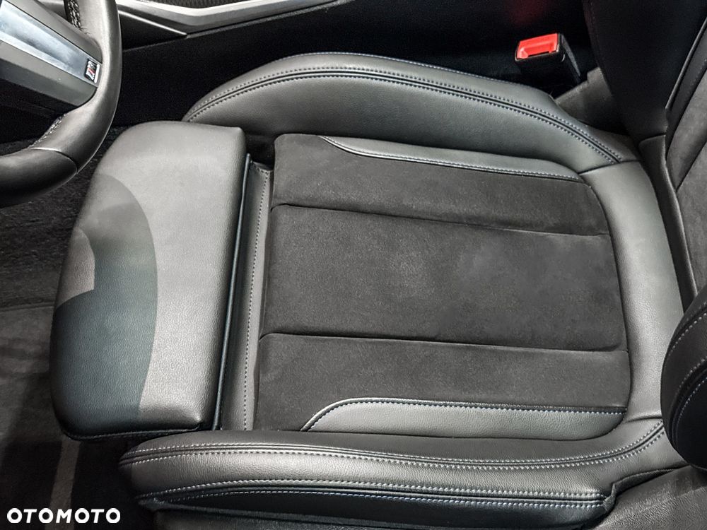 BMW Seria 3 318i M Sport Edition - 27
