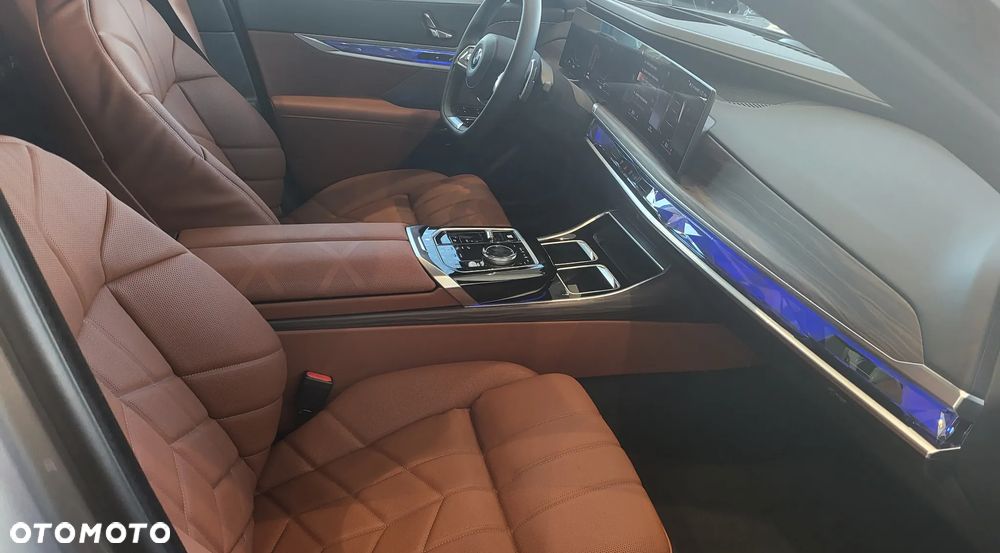 BMW Seria 7 740d xDrive - 19