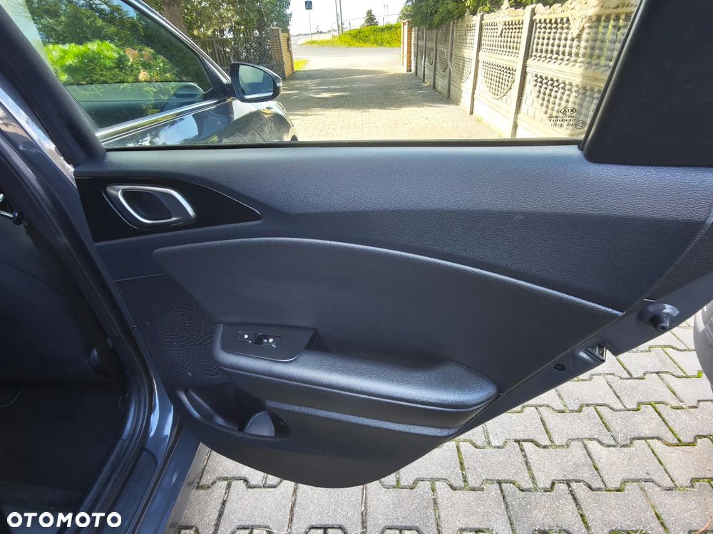 Kia Ceed 1.4 T-GDI OPF Platinum Edition - 20