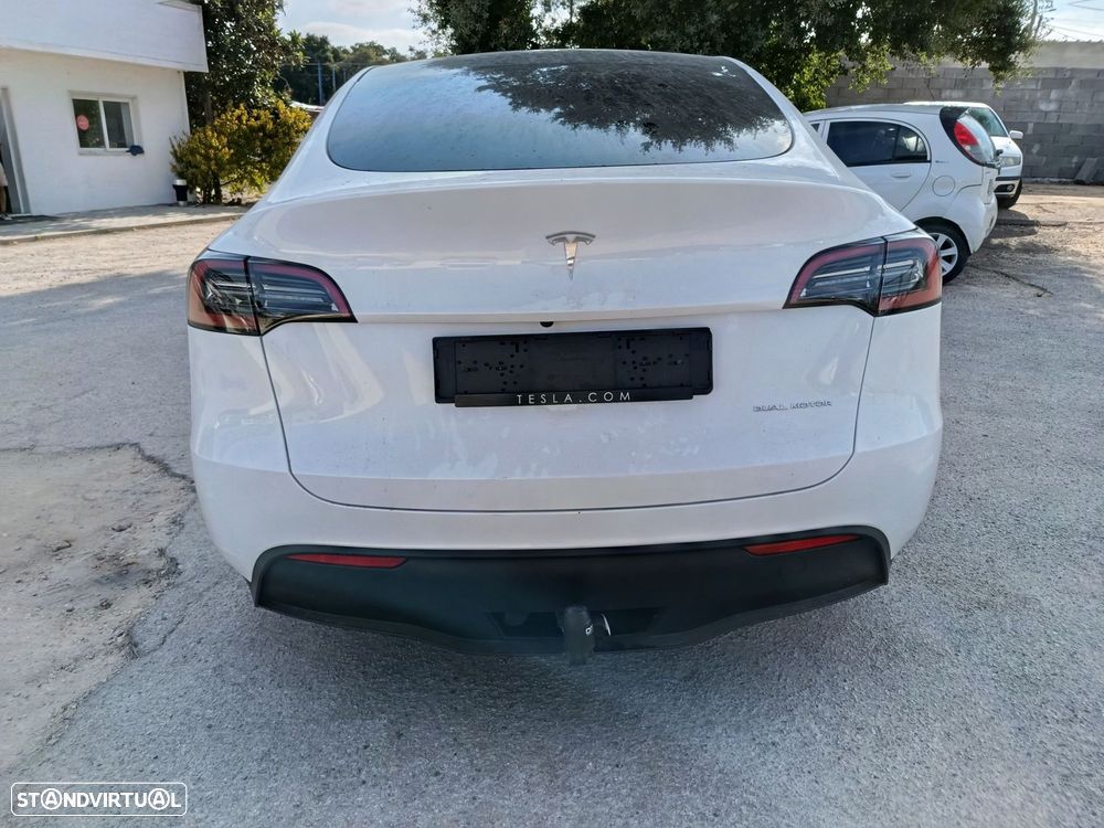 Tesla Model Y Long Range Tração Integral - 14