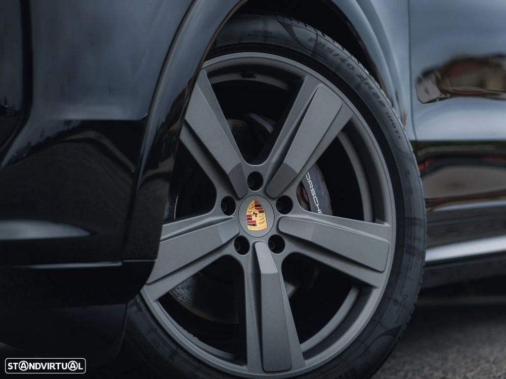 Porsche Cayenne Coupé E-Hybrid - 33