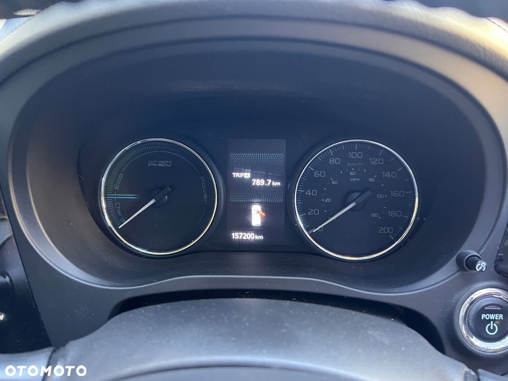 Mitsubishi Outlander 2.0 4WD Plus - 9
