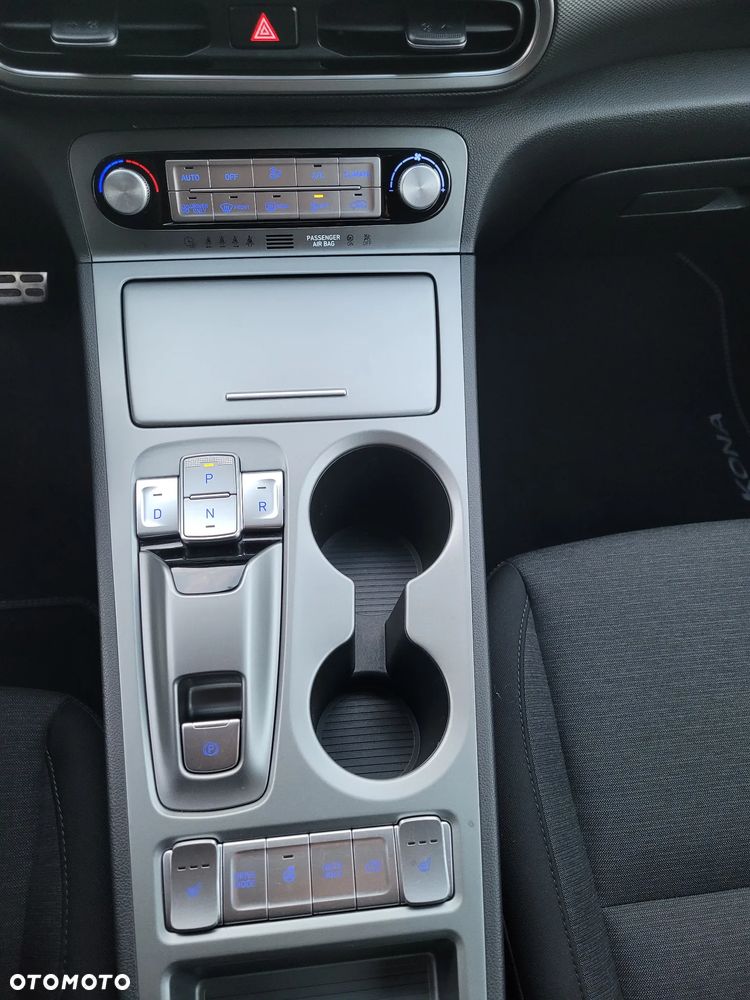 Hyundai Kona - 24