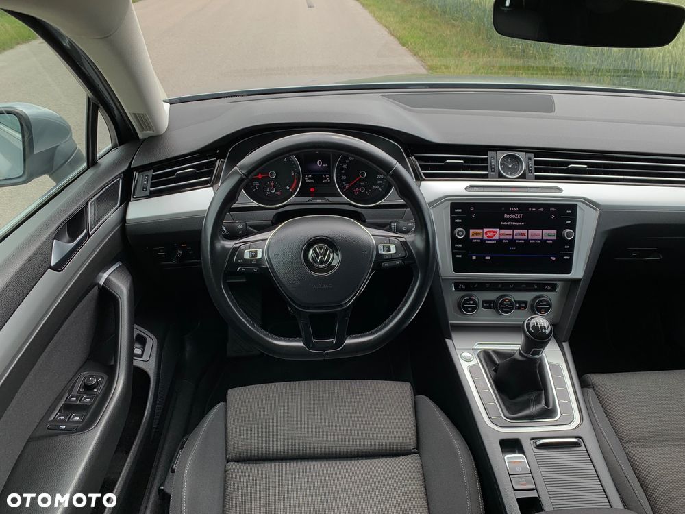 Volkswagen Passat 2.0 TDI (BlueMotion Technology) Comfortline - 13
