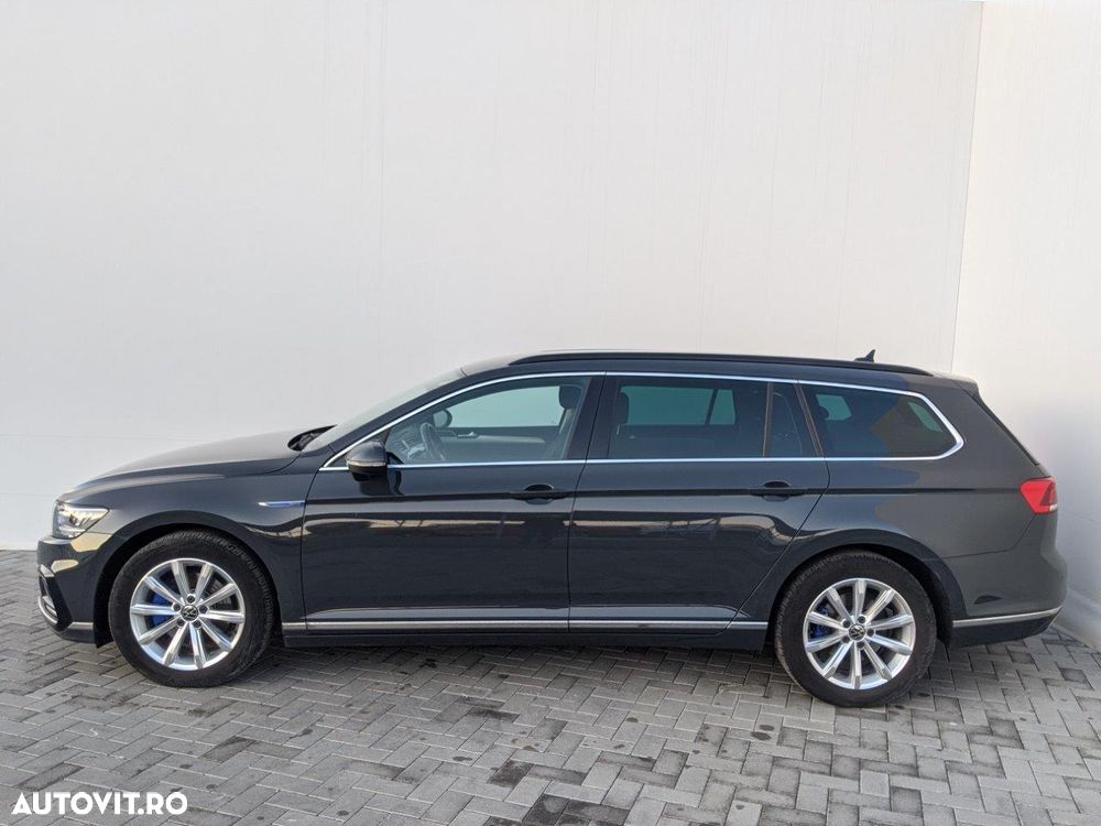 Volkswagen Passat - 35