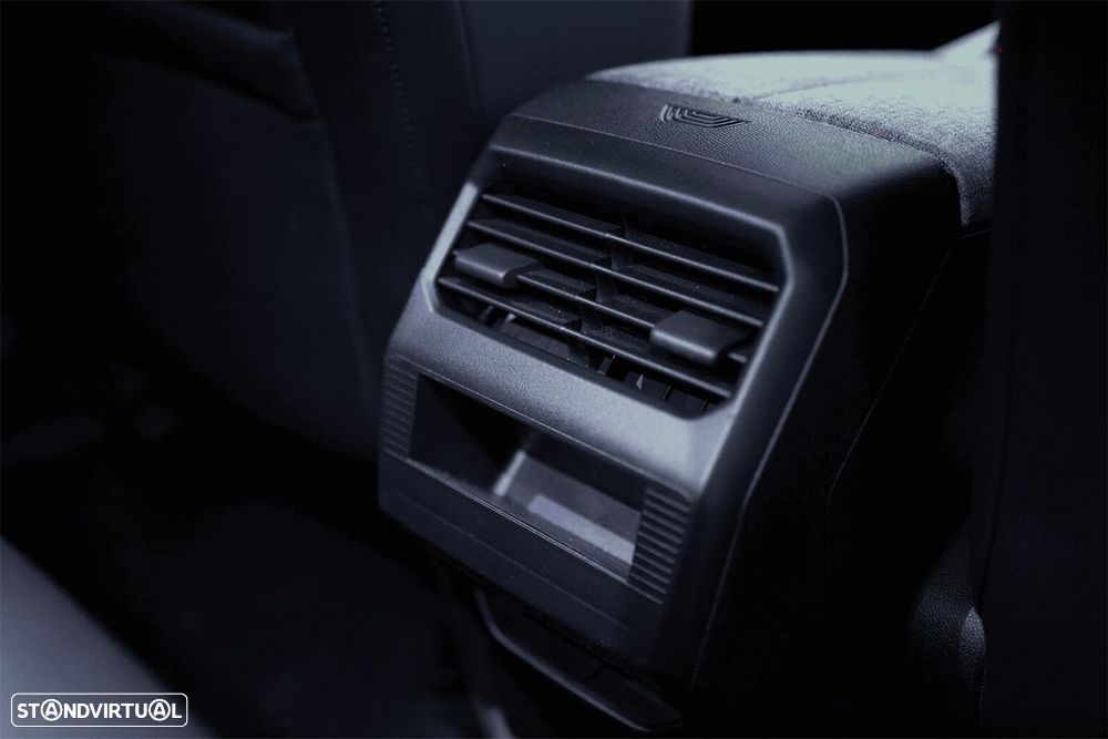 Peugeot 3008 1.2 PureTech Allure Pack EAT8 - 29