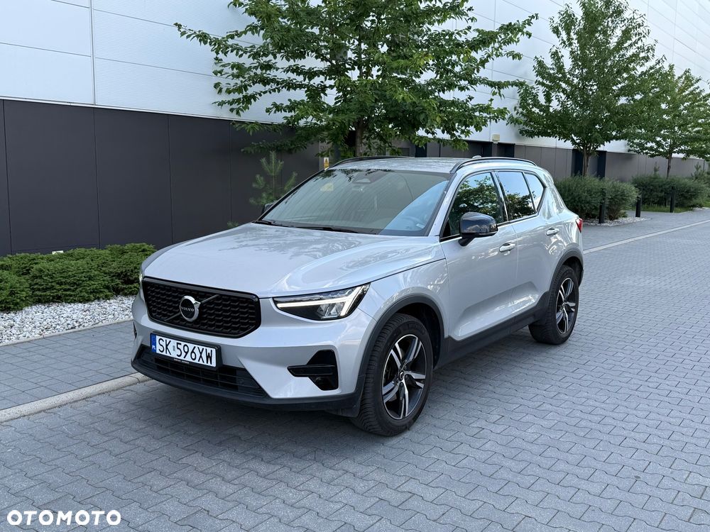 Volvo XC 40 B3 Plus Dark - 1