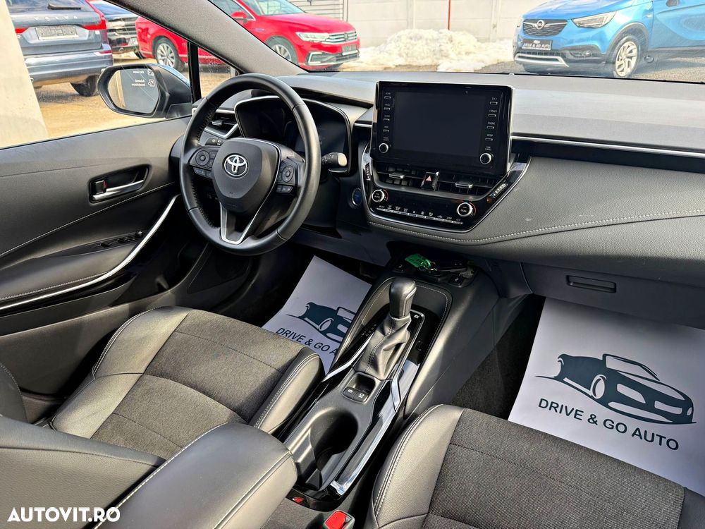 Toyota Corolla 2.0 HSD Exclusive Plus GR Sport Bi-Tone - 7