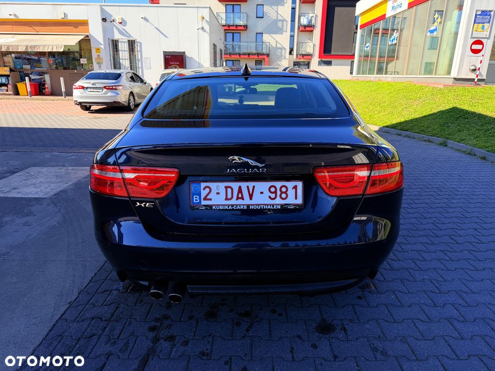 Jaguar XE 20d AWD Portfolio - 7