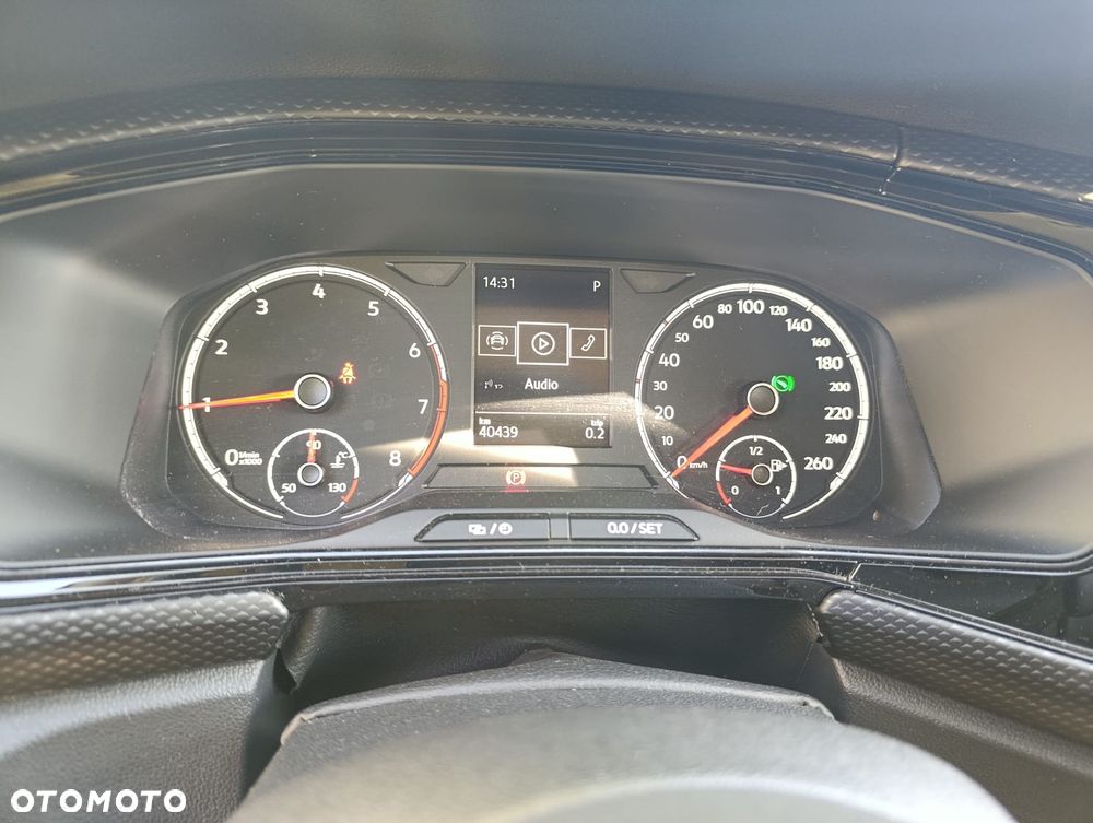 Volkswagen T-Cross - 16