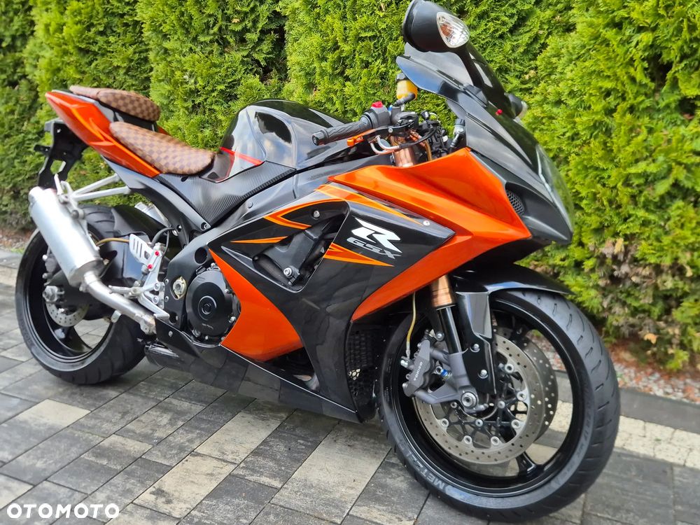 Suzuki GSX-R - 1