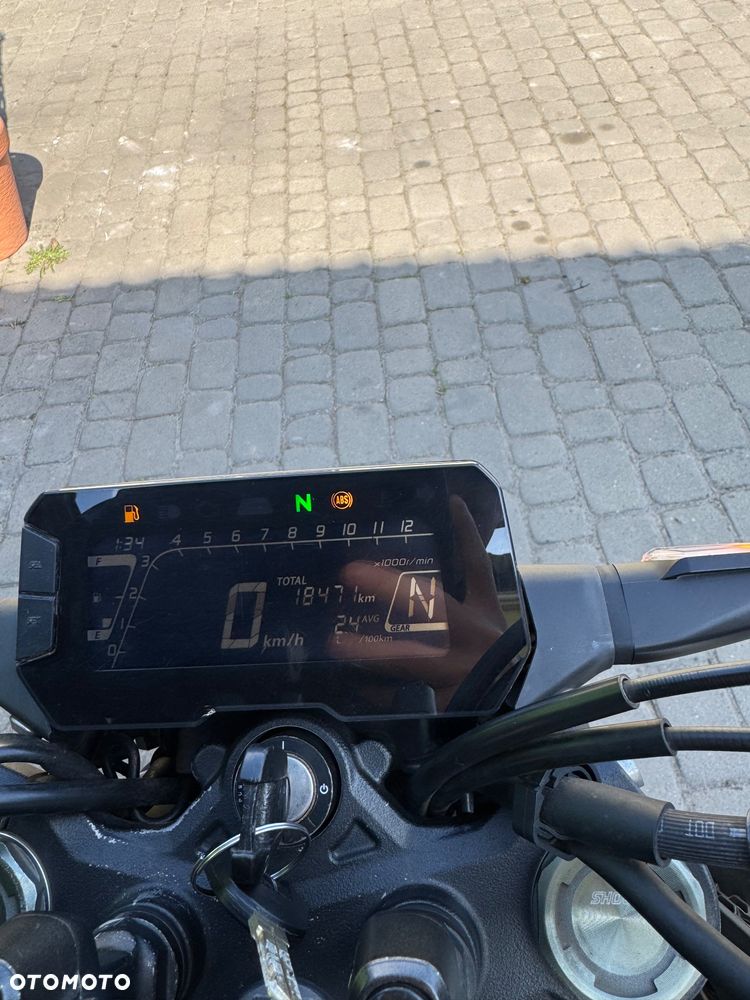 Honda CB - 11