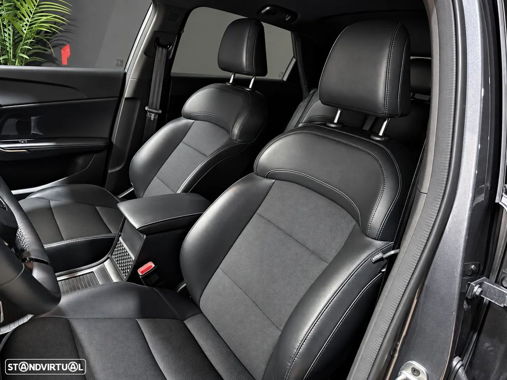 MG MG4 64 kWh Luxury - 25