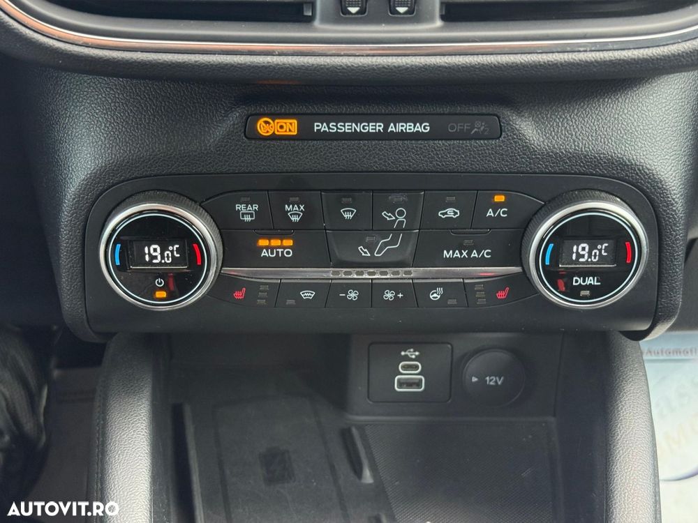 Ford Kuga - 18