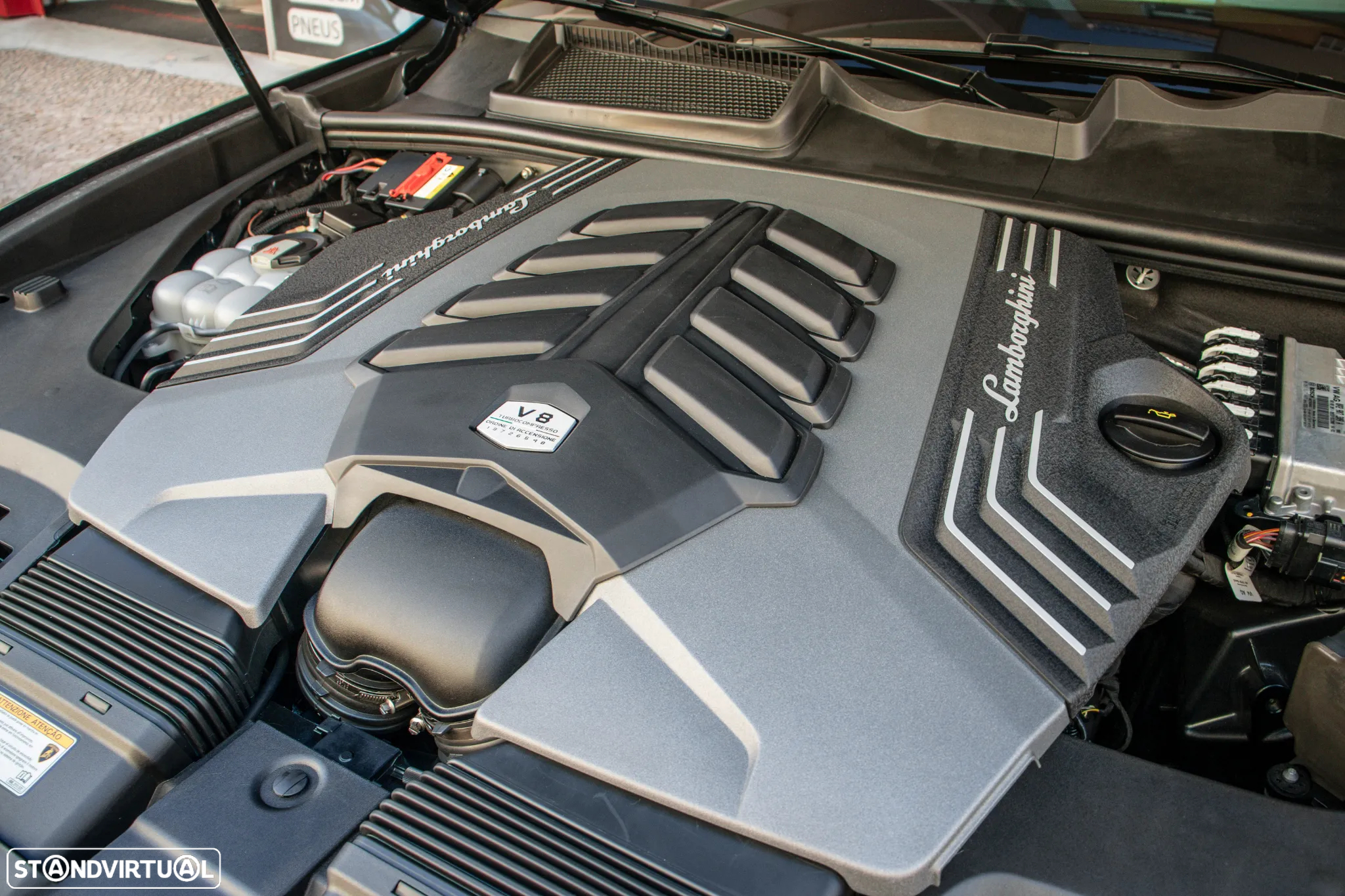 Lamborghini Urus 4.0 V8 - 4