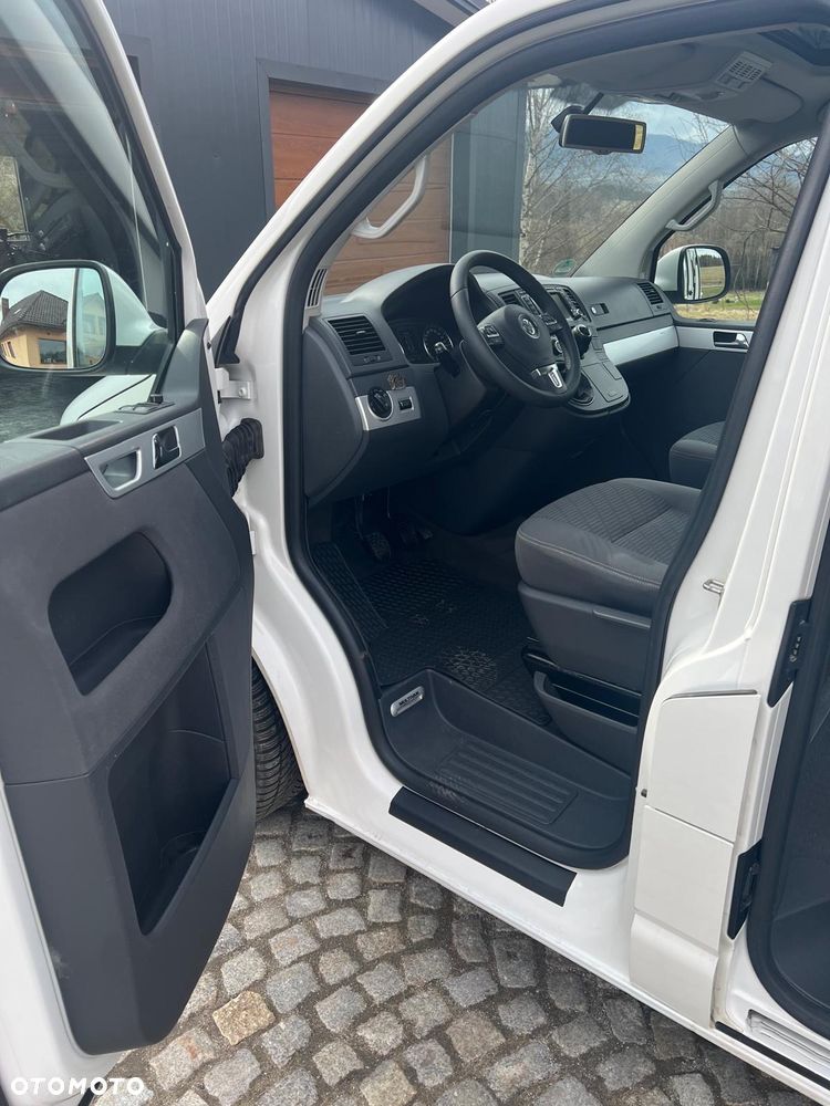 Volkswagen Multivan - 5