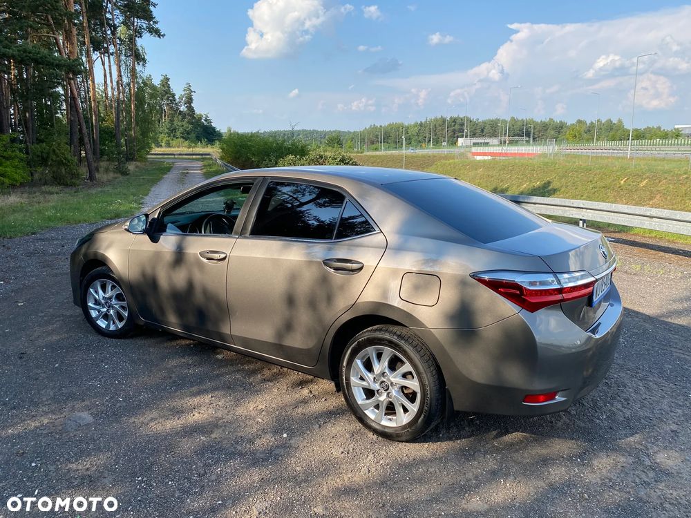 Toyota Corolla 1.6 Comfort - 5