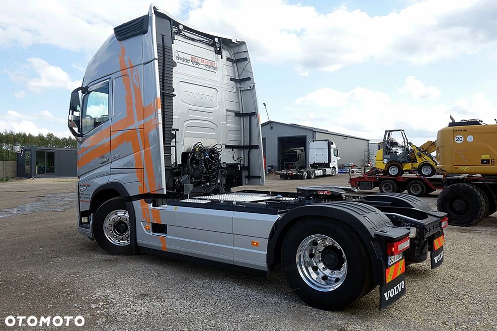 Volvo FH 540 JEDEN WŁAŚCICIEL PROSTO Z NIEMIECKIEJ FIRMY,FULL LED,PEŁNYE SPOJLERY,RETARDER,PEŁNA PODUSZKA - 5